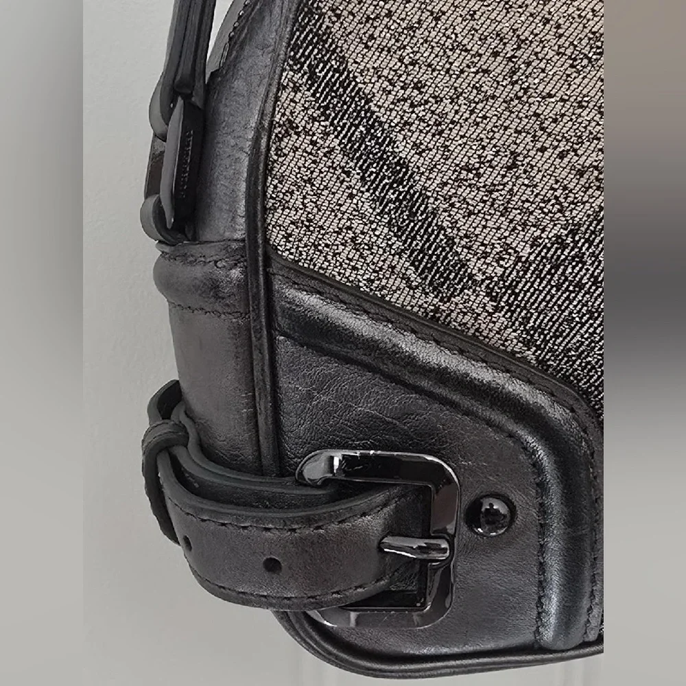 HP🎉Burberry Gray Metallic Shimmer Check Camera Crossbody Bag
